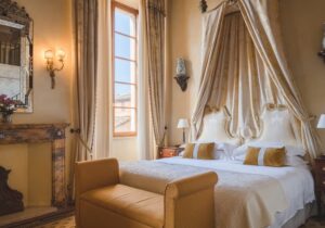vacation rental luxury stay siena suite canopy bed